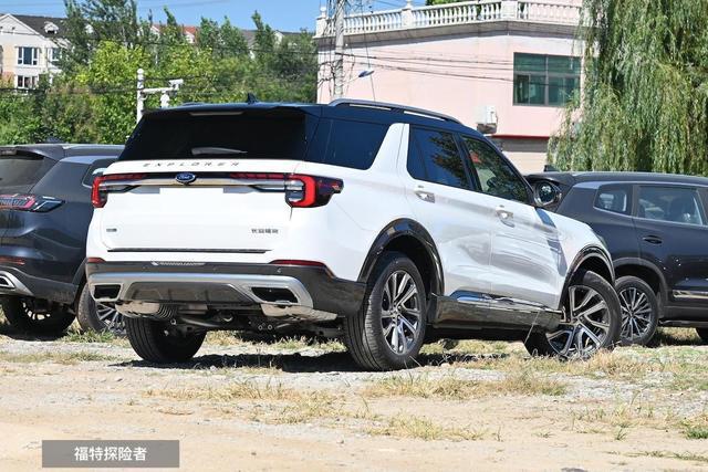 预算36万上下福特探险者对比奥迪Q5L究竟谁更胜一筹？(图6)