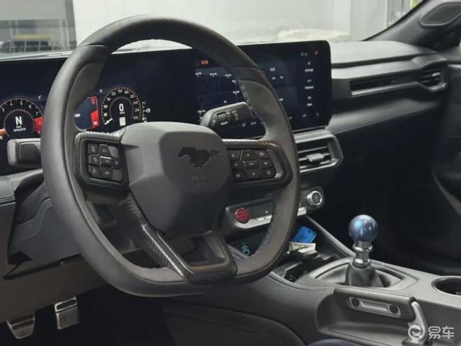24款福特野马50L手动平行进口现车(图4)
