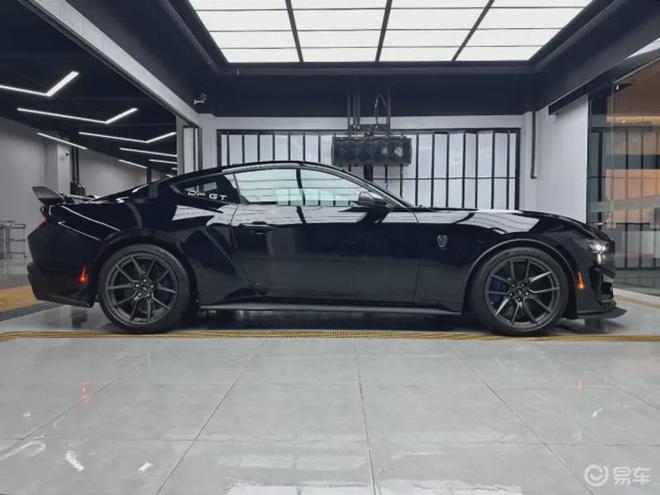 24款福特野马50L手动平行进口现车(图3)