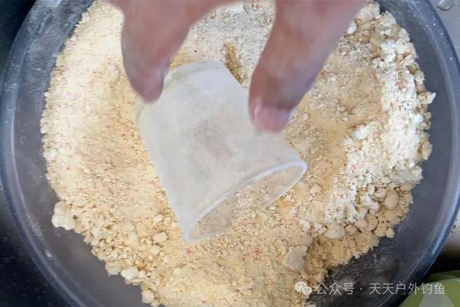 野钓大鲢鳙用弹簧饵托钓法到底能有多强？(图5)