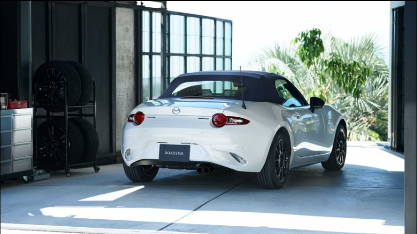 马自达MX-5采用更轻的990S特别版入门版本起价253万美元(图4)