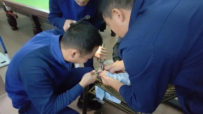 “戒指”卡手父女急找消防员(图5)