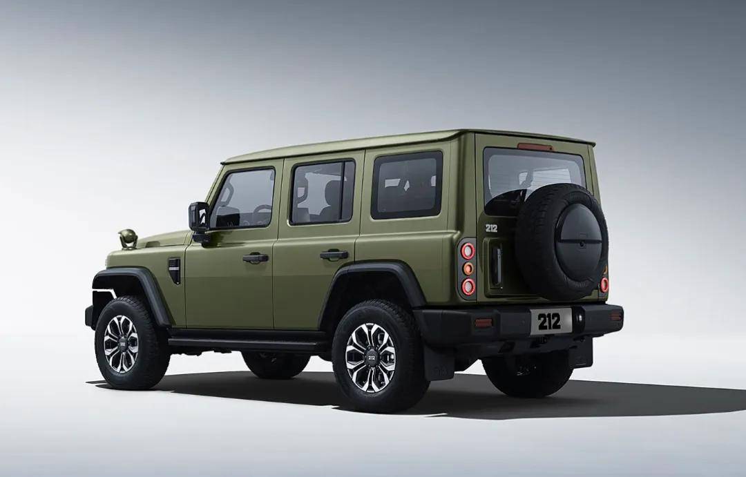 59年换代一次！BJ212即将加长上市卖999万的概率多高？(图2)
