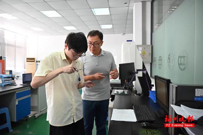 福州大学这位老师好牛！(图7)