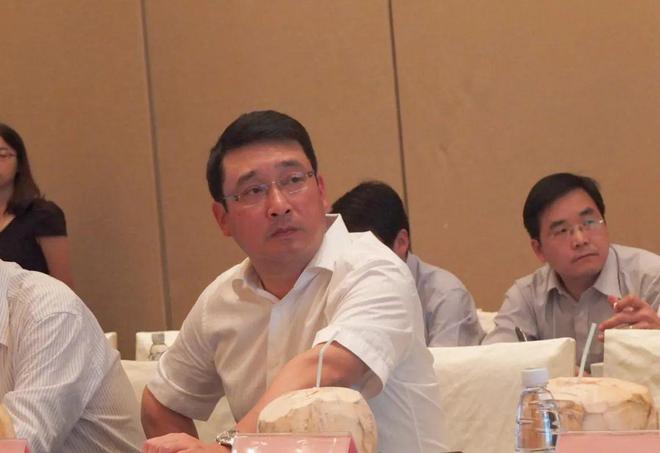 从中国汽车希望之星到涉嫌违纪违法回顾刘卫东跌宕人生轨迹(图2)