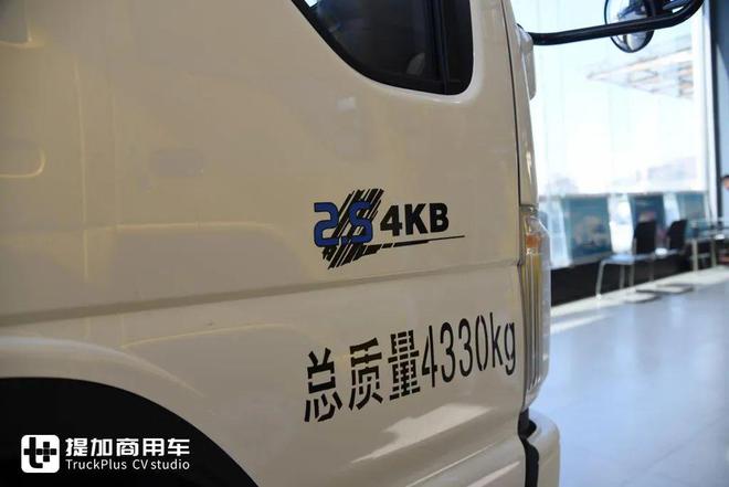 探秘庆铃五十铃新100P：轻卡界的“常青树”如何在新时代再绽光芒(图9)