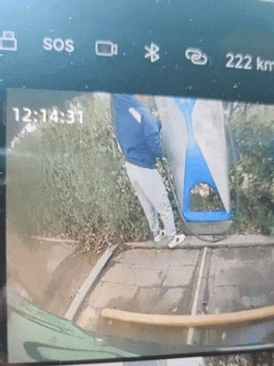 车主充电拔枪被“打脸”缝8针小鹏汽车：已提供必要关怀。(图2)