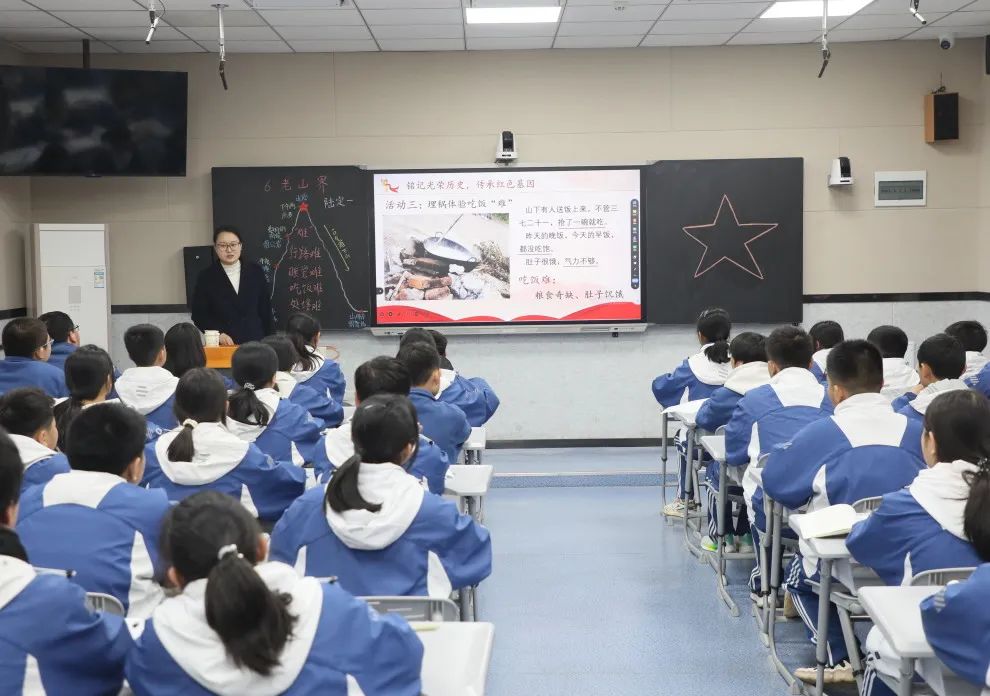 西安市航天城第三初级中学举行新教师成长汇报课(图6)