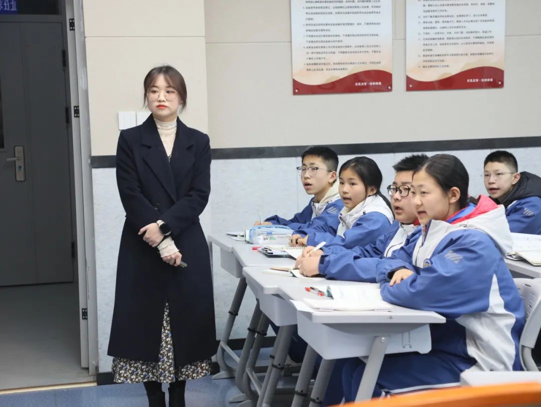 西安市航天城第三初级中学举行新教师成长汇报课(图15)