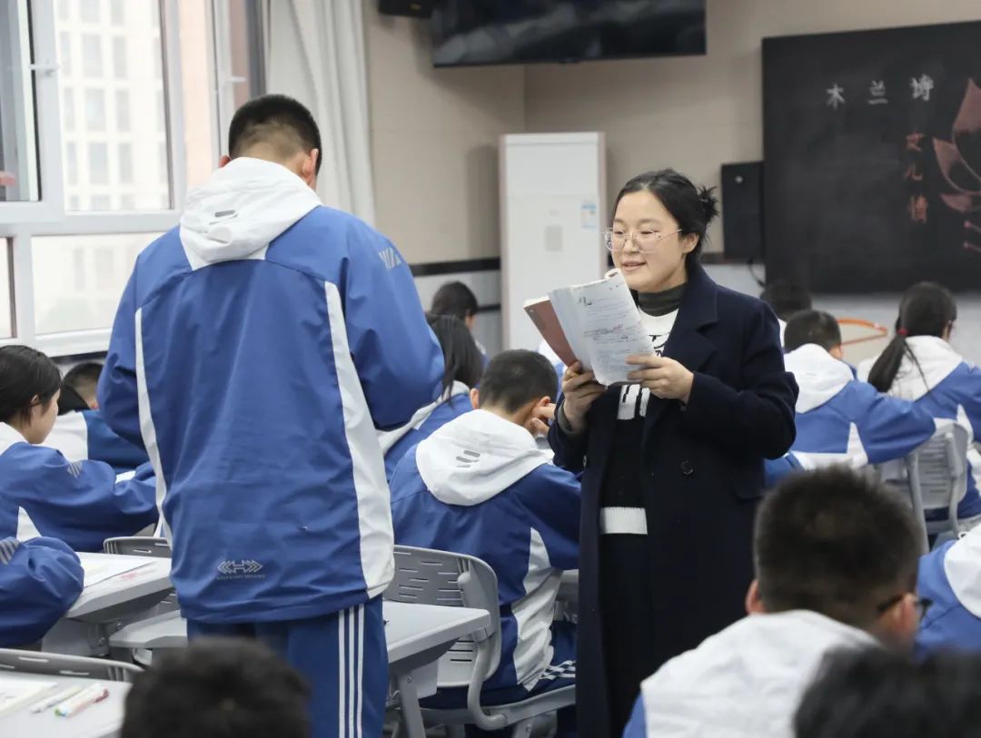 西安市航天城第三初级中学举行新教师成长汇报课(图23)