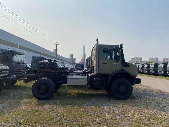 奔驰乌尼莫克U4023底盘车天津现车在售(图4)