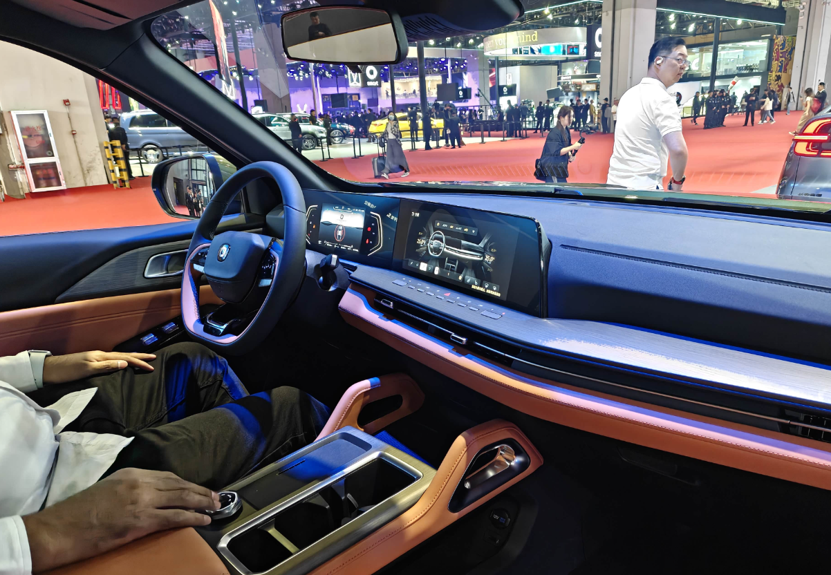 曾被视为“工具”设计奇丑这类车在上海车展“翻盘”了(图11)