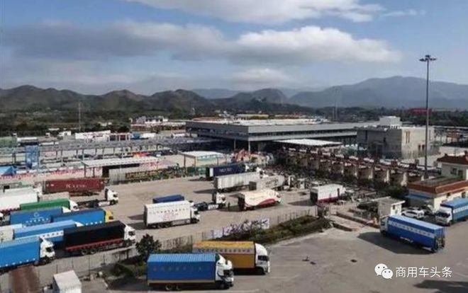 4月全国货车销量323万辆！东风商用车百台港口运输车首批十堰交付(图2)