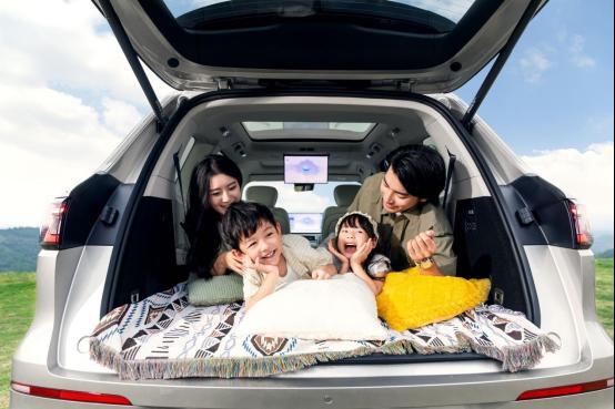 AI体系造AI汽车！限时1738万起吉利银河M9上市开启出行新时代(图4)