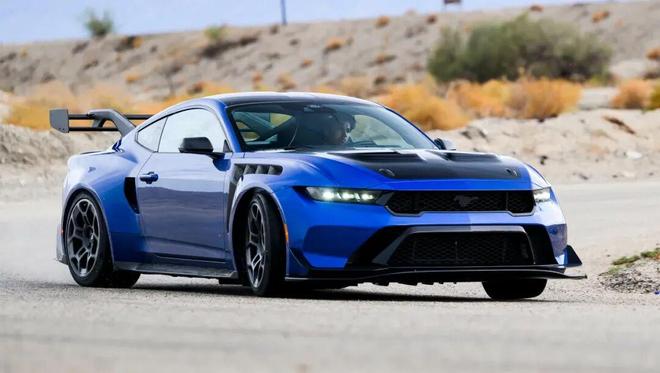 福特MustangGTD：要不是为了合法上路我还能更快(图20)