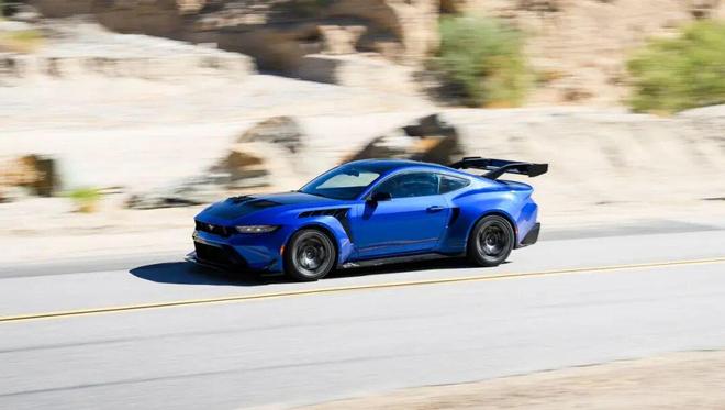 福特MustangGTD：要不是为了合法上路我还能更快(图18)