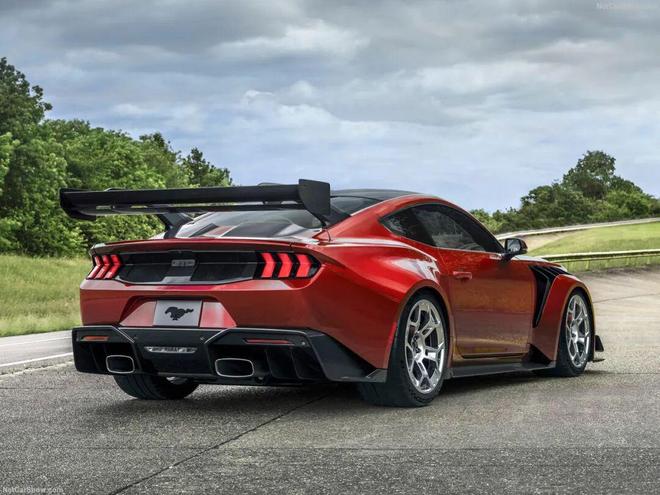 福特MustangGTD：要不是为了合法上路我还能更快(图2)