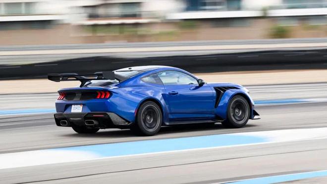 福特MustangGTD：要不是为了合法上路我还能更快(图28)