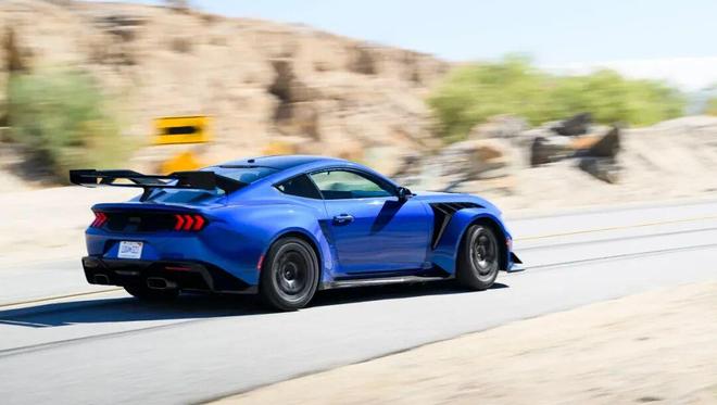 福特MustangGTD：要不是为了合法上路我还能更快(图30)