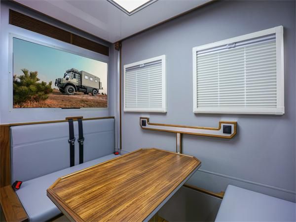 25款奔驰乌尼莫克U4023四驱顶级越野房车现车销售(图5)