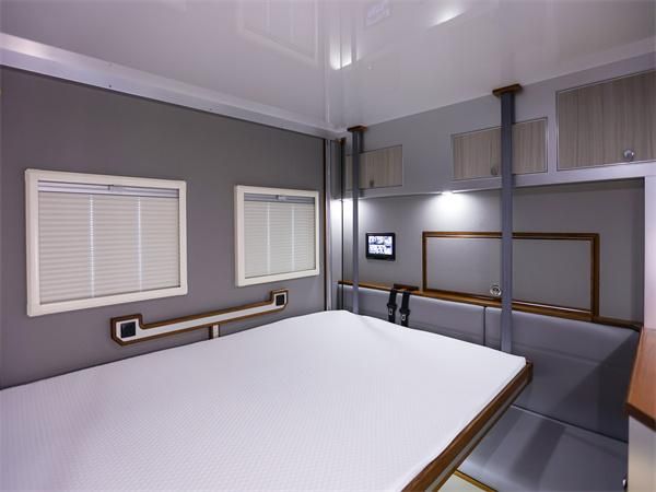 25款奔驰乌尼莫克U4023四驱顶级越野房车现车销售(图8)