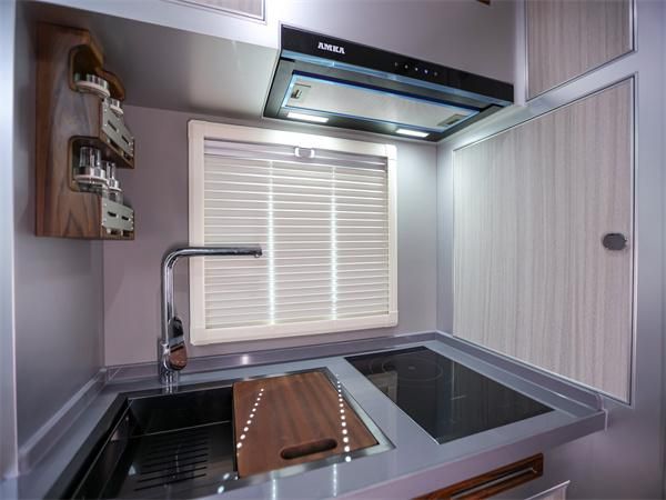 25款奔驰乌尼莫克U4023四驱顶级越野房车现车销售(图11)