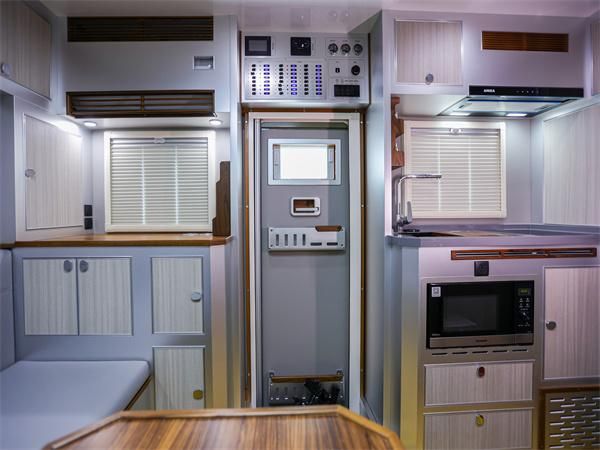 25款奔驰乌尼莫克U4023四驱顶级越野房车现车销售(图10)