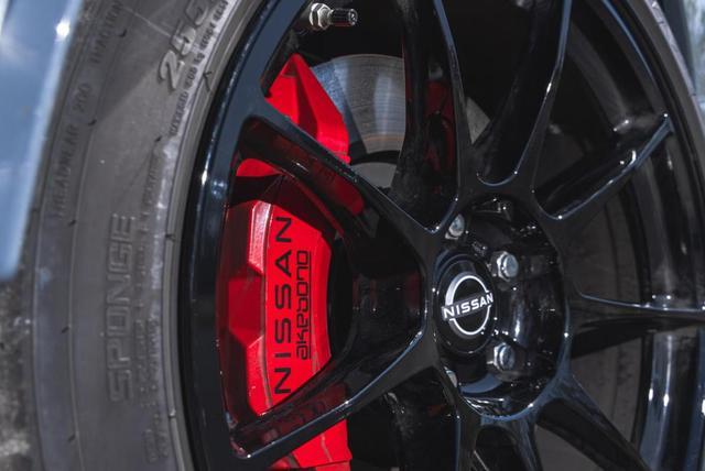 日产ZNismo引入国内海外评价一般?2009年的老平台(图4)