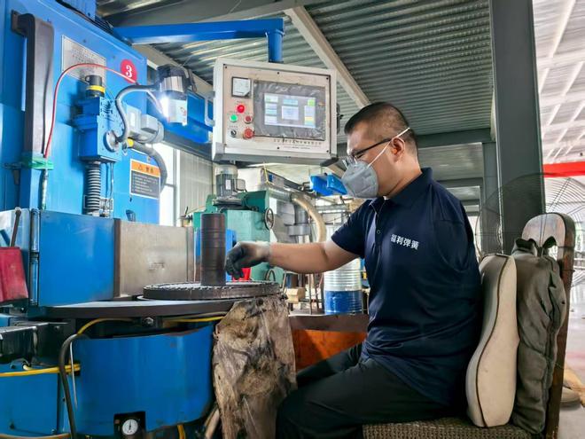 感知山东宁津县福利五金弹簧厂：残疾人员工占比超三成定制岗位托举就业梦(图1)