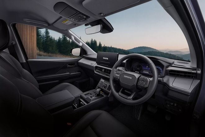 丰田发布全新Hilux外观升级还有双电机纯电版可选酷乐汽车(图11)