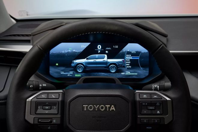 丰田发布全新Hilux外观升级还有双电机纯电版可选酷乐汽车(图12)