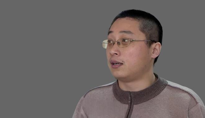 2017年北京一男子发明了一款机器人可以适应各种地形(图1)