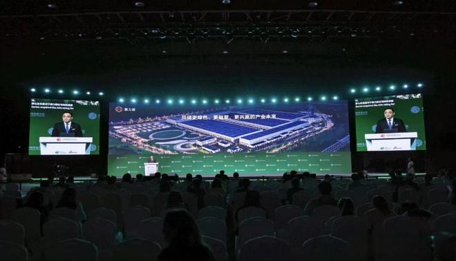 向华为全额支付115亿买下10%股份!2600亿的老牌车企正式狂飙(图4)