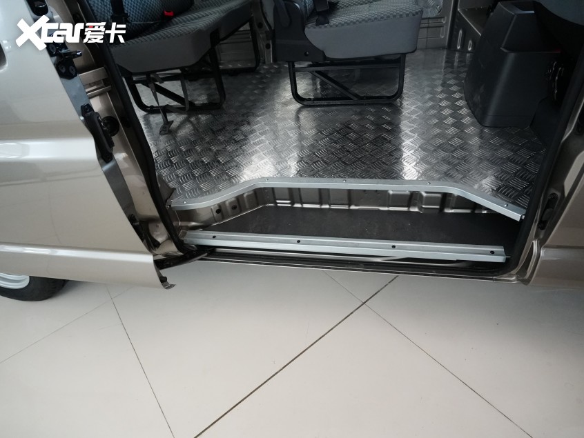 【爱咖号】探店金杯海狮王2026款：能否重新定义轻客体验？(图3)