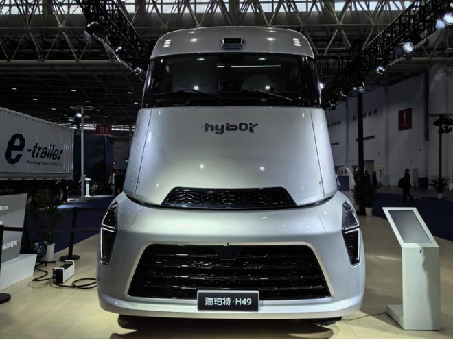 满载百公里氢耗71kg 来自“未来”的海珀特H49牵引车(图2)