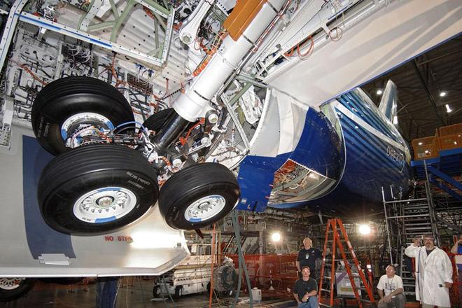 飞机起降系统非线性动力学稳定性研究与多参数耦合的摆振行为分析(图10)