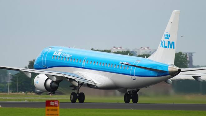 飞机起降系统非线性动力学稳定性研究与多参数耦合的摆振行为分析(图2)