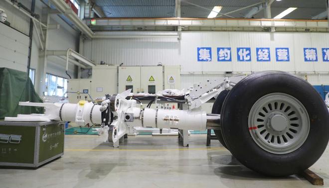 飞机起降系统非线性动力学稳定性研究与多参数耦合的摆振行为分析(图4)