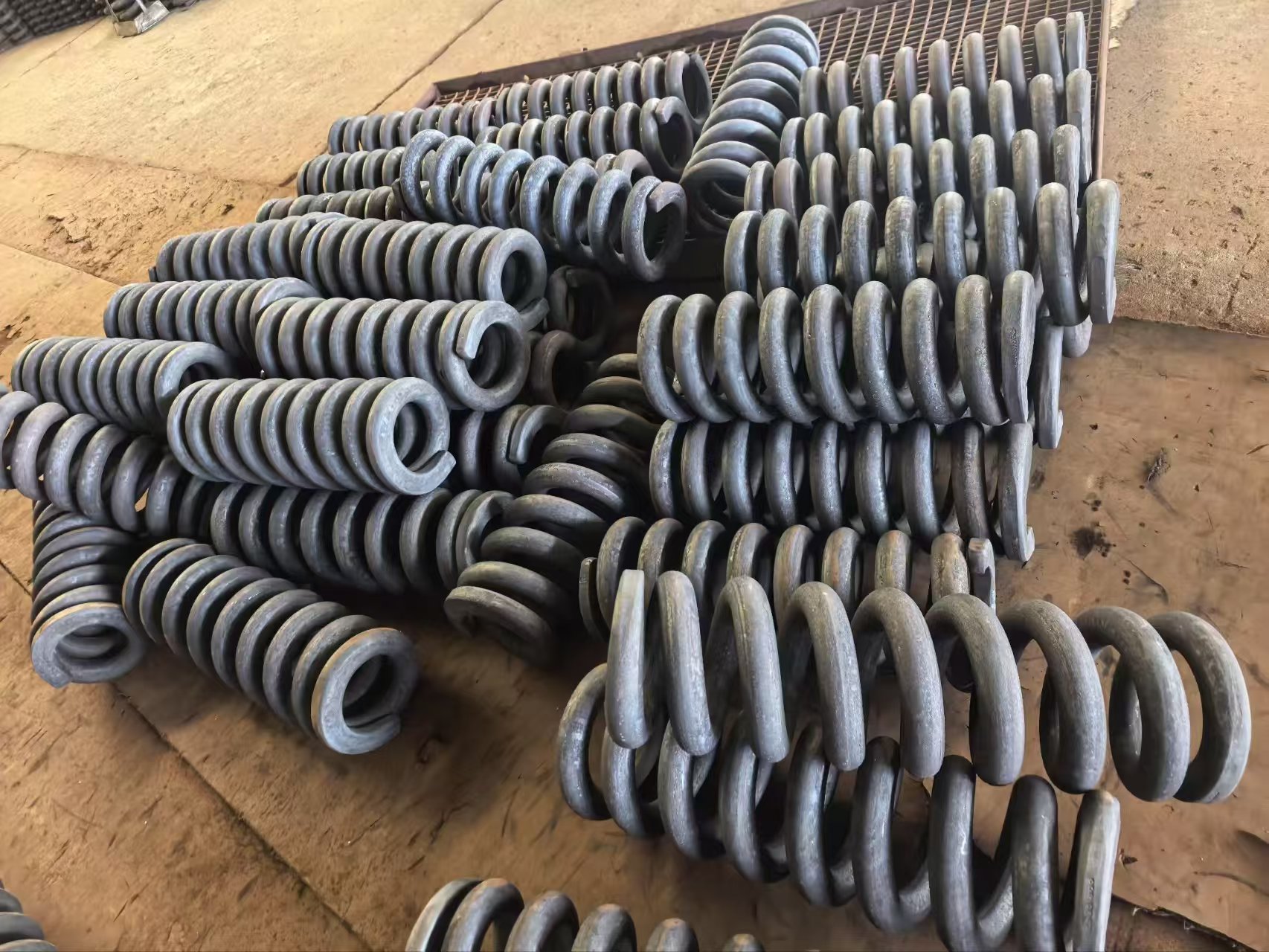 2026年初如何挑选一家靠谱的工业弹簧批发厂家？(图1)