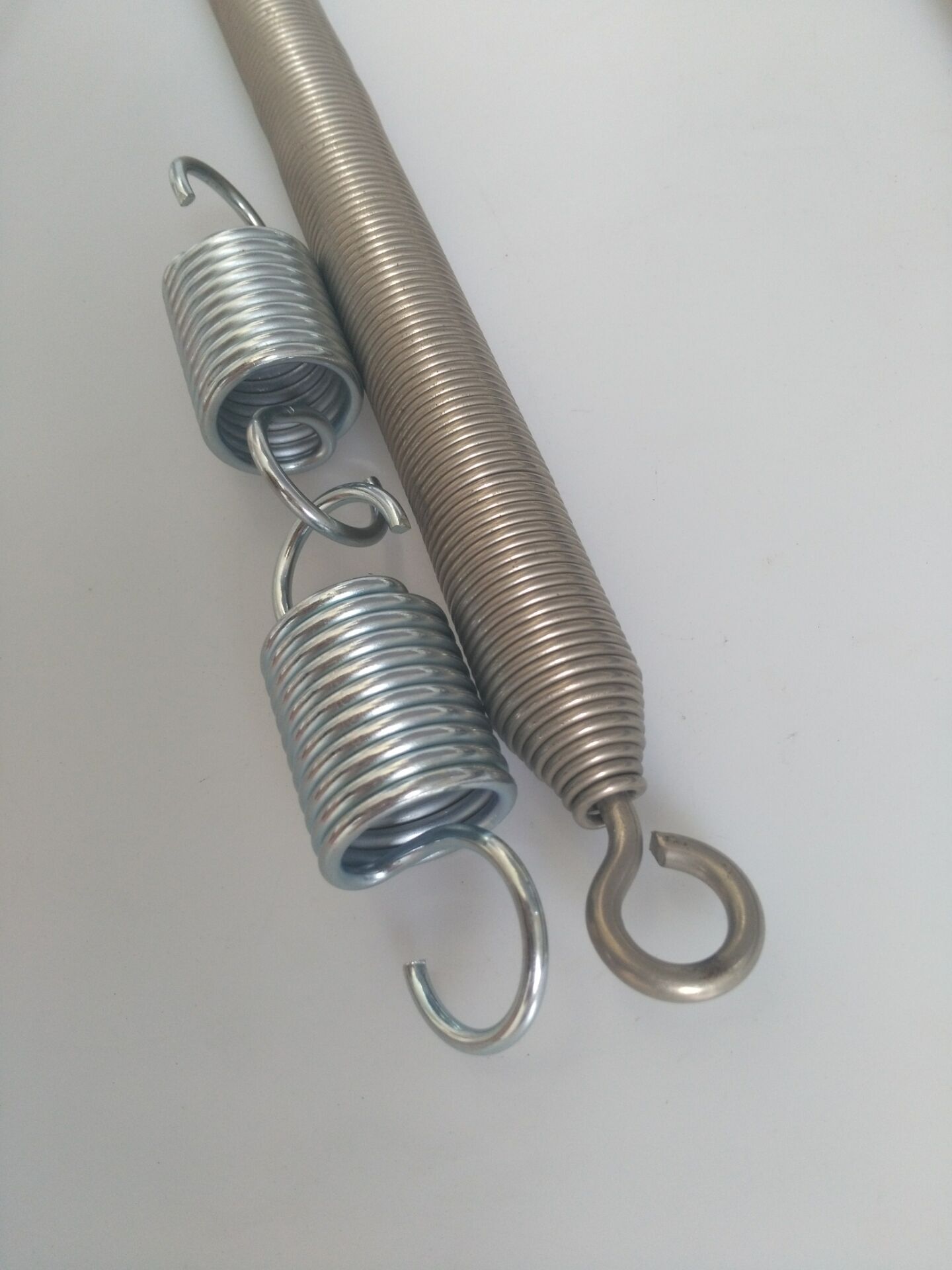 常有的拉伸弹簧材料有哪些？-先企(图1)